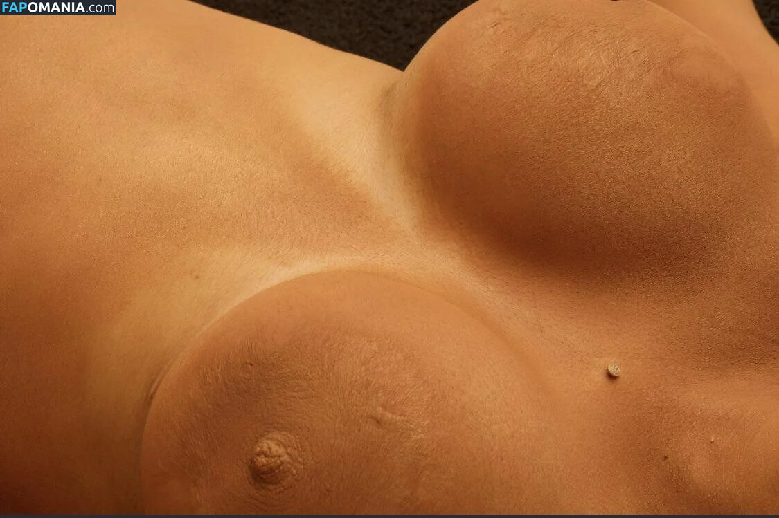 Cardi B Naken Läckta Foto #6