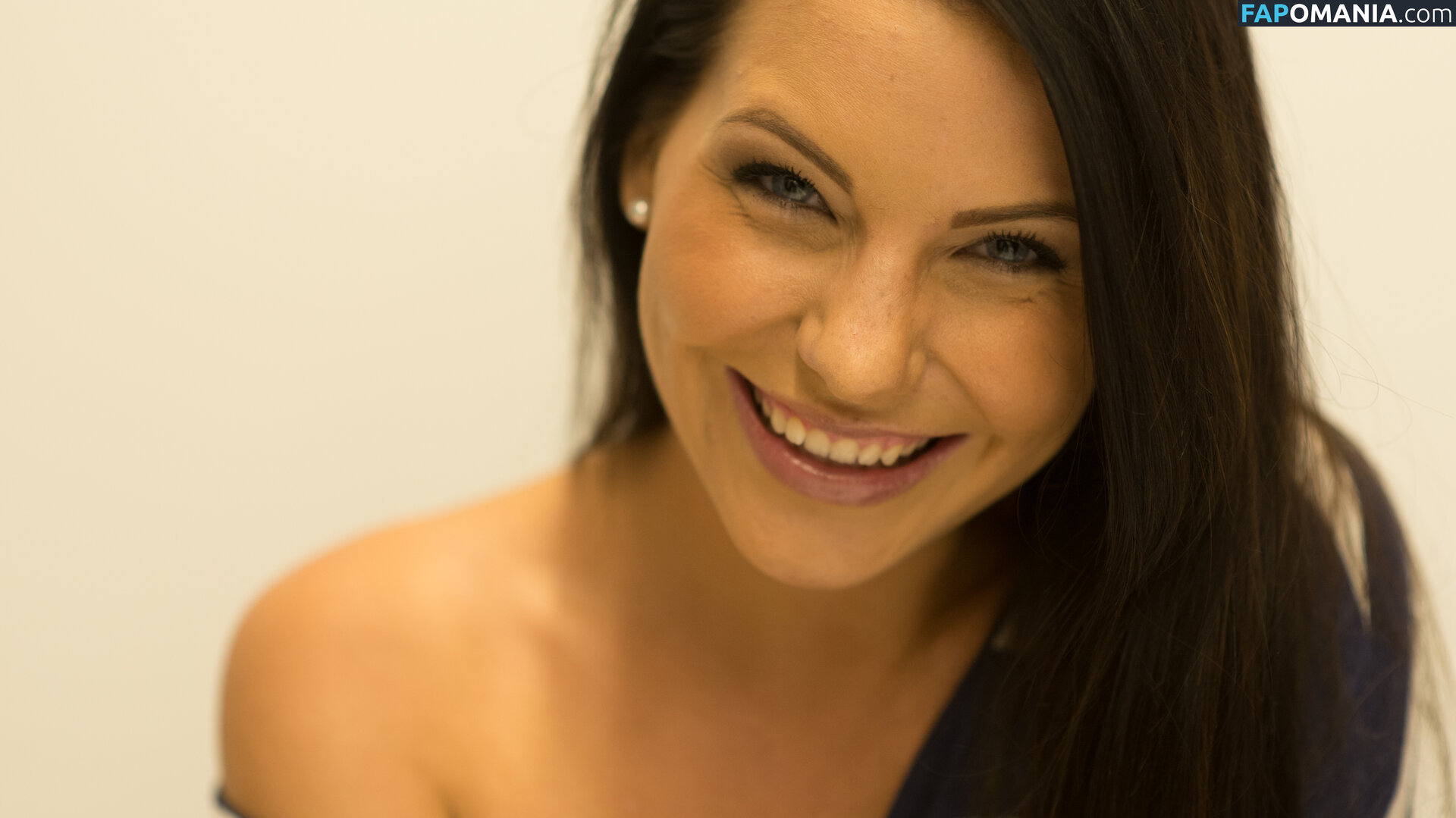 Carina Schwarz Naken Läckta Foto #16