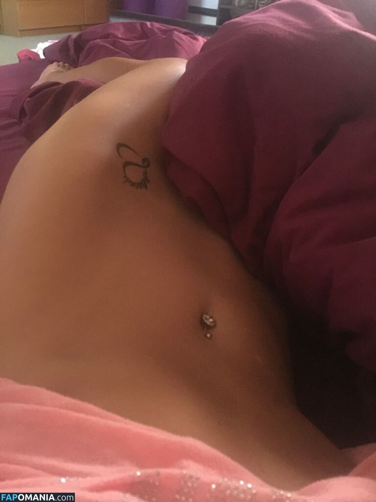 Carly Booth Naken Läckta Foto #4