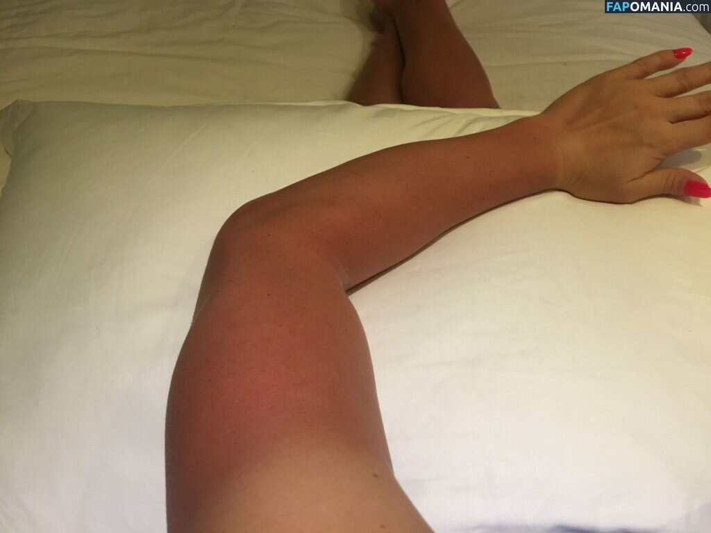 Carly Booth Naken Läckta Foto #53