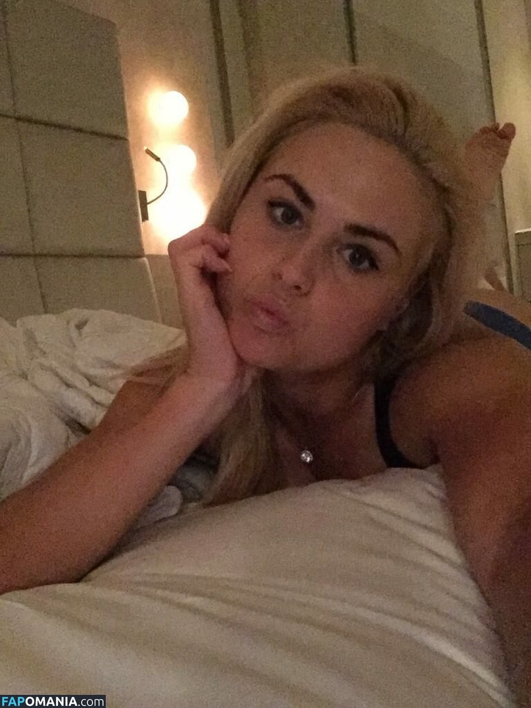 Carly Booth Naken Läckta Foto #86