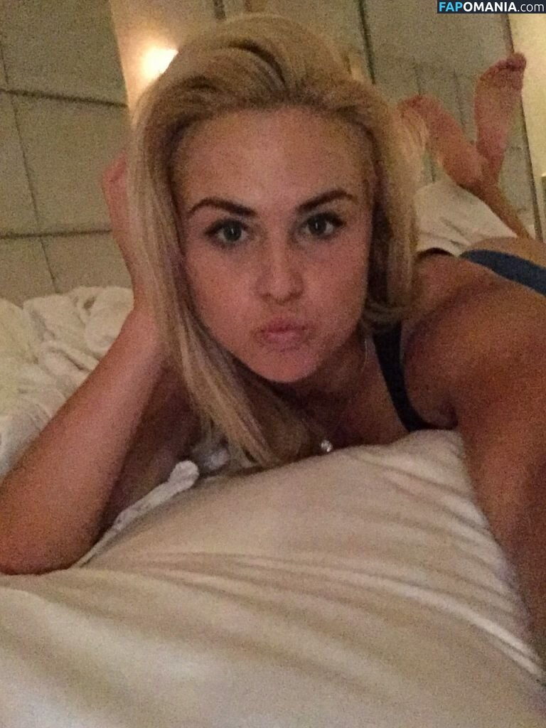 Carly Booth Naken Läckta Foto #87