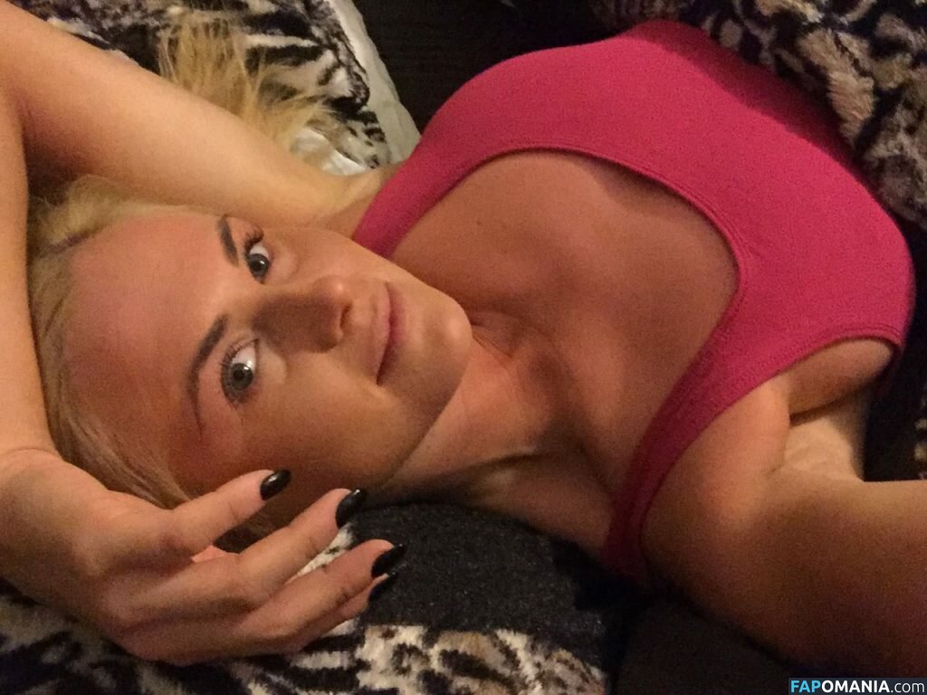 Carly Booth Naken Läckta Foto #91