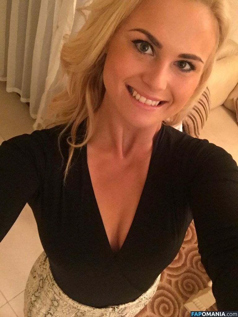 Carly Booth Naken Läckta Foto #98