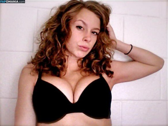 Carly Simmons Naken Läckta Foto #40