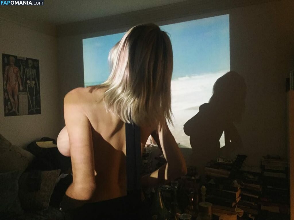 Caroline Vreeland Naken Läckta Foto #10