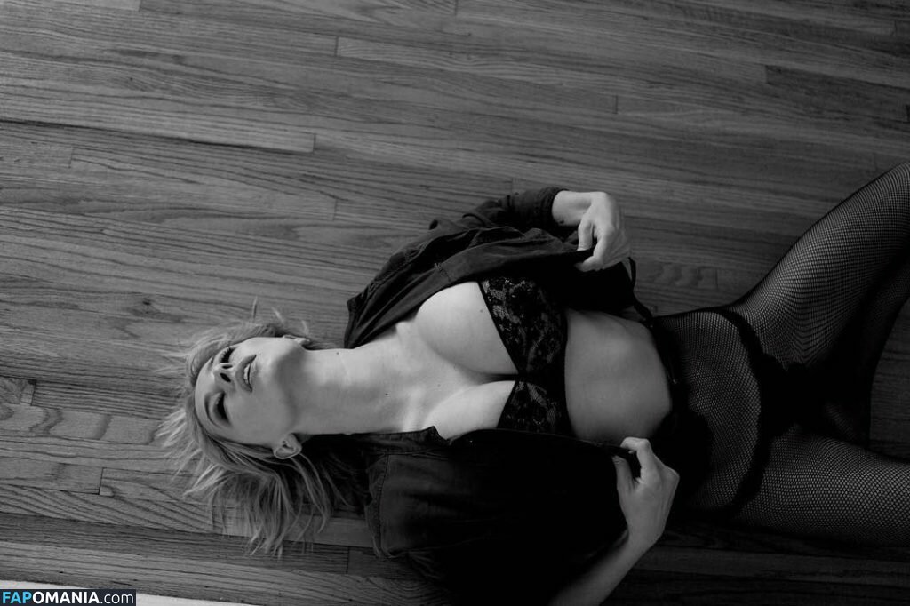 Caroline Vreeland Naken Läckta Foto #15