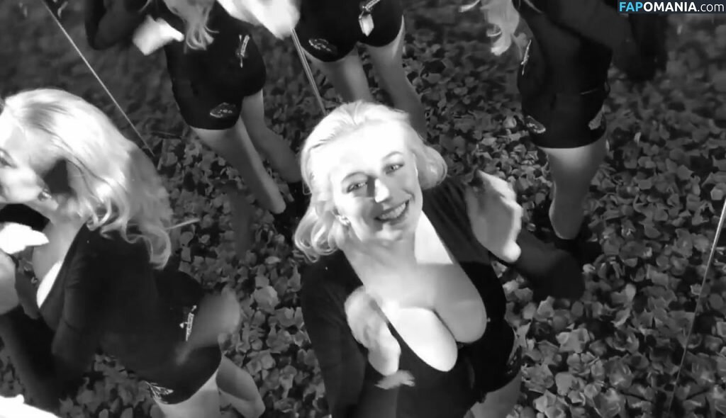 Caroline Vreeland Naken Läckta Foto #18
