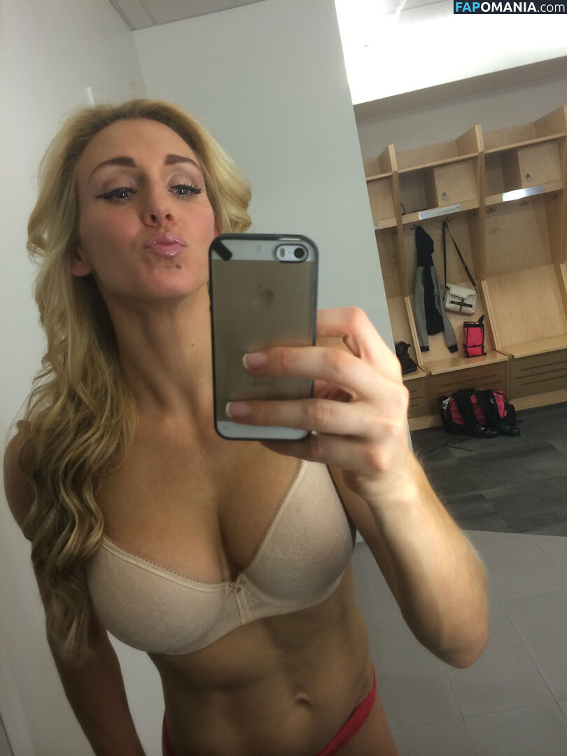 Charlotte Flair Naken Läckta Foto #13