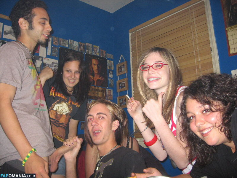 Chloe Dykstra Naken Läckta Foto #42