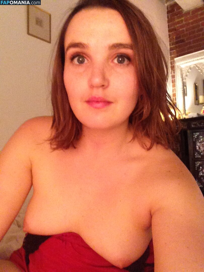 Chloe Fineman Naken Läckta Foto #6