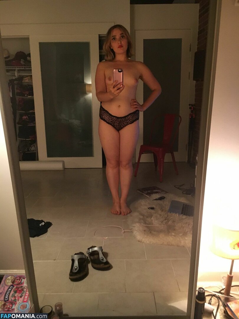 Chloe Fineman Naken Läckta Foto #18
