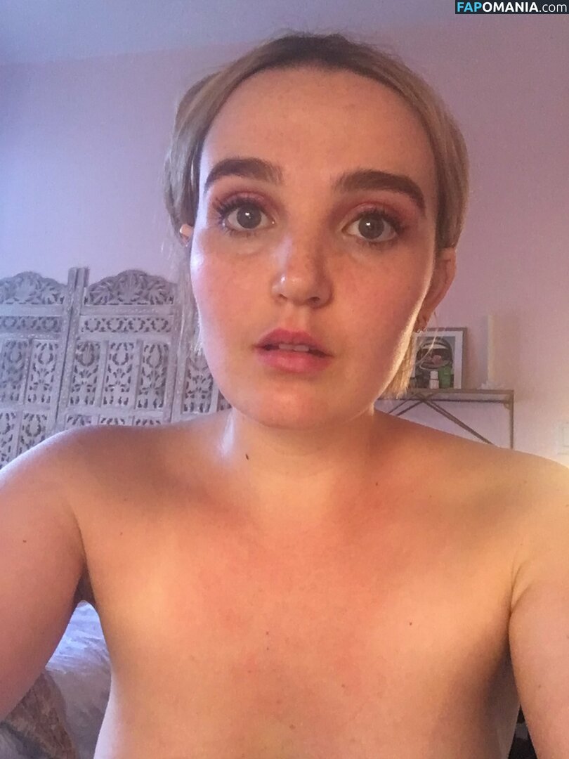 Chloe Fineman Naken Läckta Foto #41