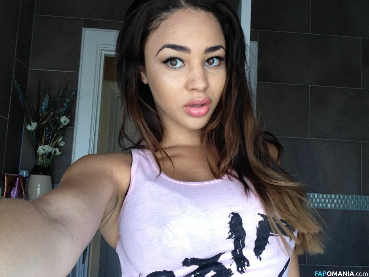 Courtnie Quinlan Naken Läckta Foto #157