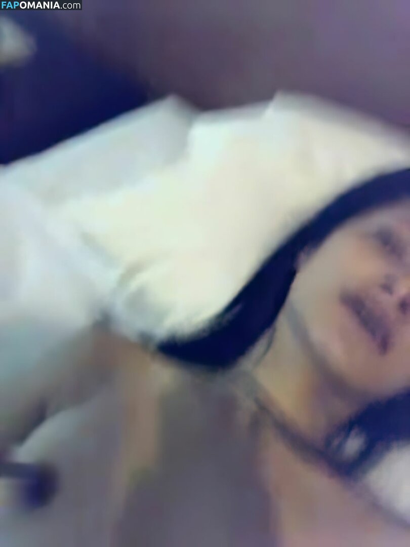 Cut Tari Naken Läckta Foto #23