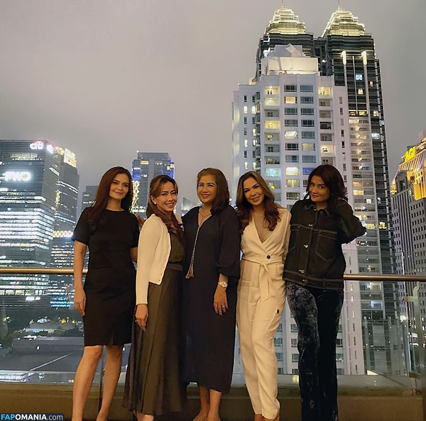 Cut Tari Naken Läckta Foto #73