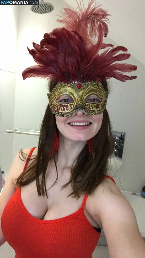 Dakota Blue Richards Naken Läckta Foto #14