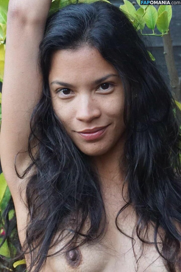 Danay Garcia Naken Läckta Foto #1