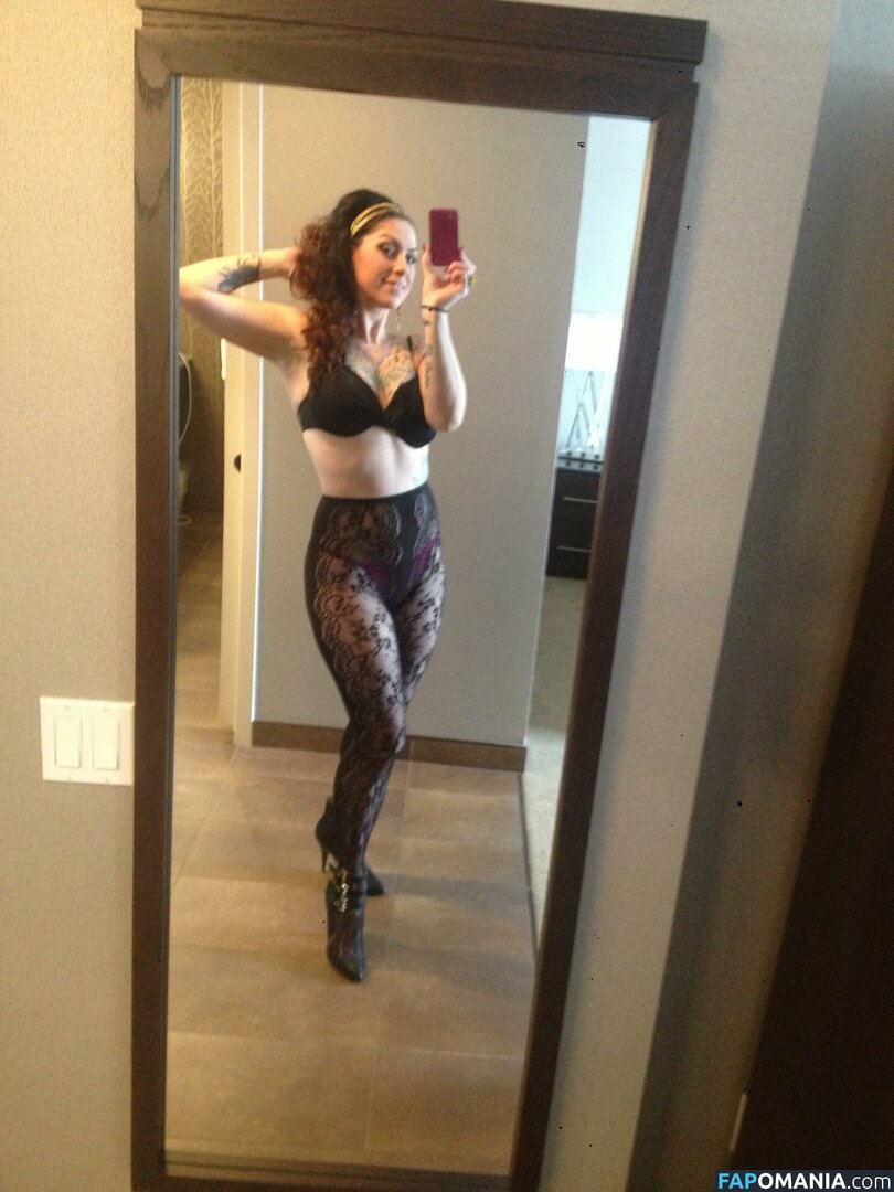 Danielle Colby Naken Läckta Foto #13