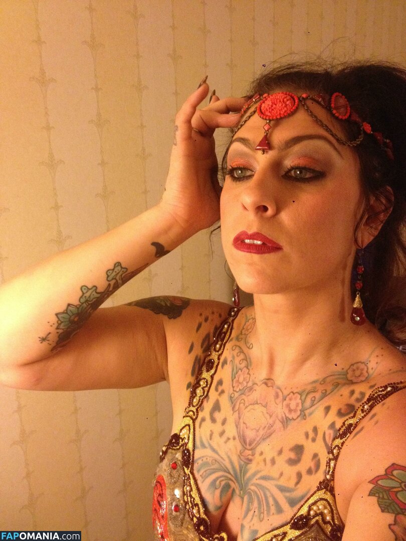 Danielle Colby Naken Läckta Foto #36