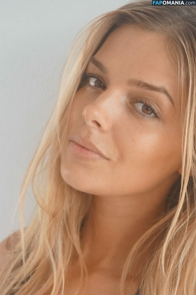 Danielle Knudson Naken Läckta Foto #27