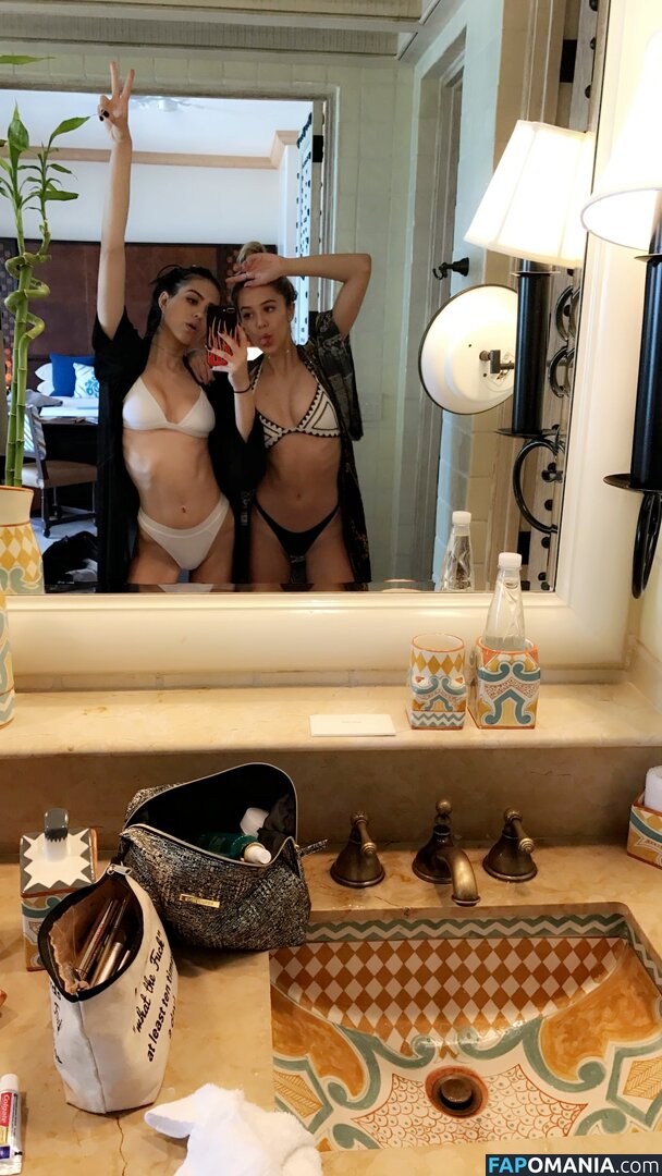 Delilah Belle Hamlin Naken Läckta Foto #34