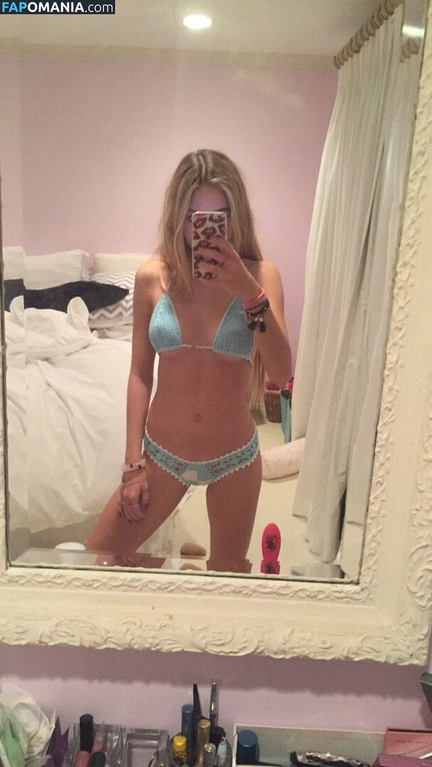 Delilah Belle Hamlin Naken Läckta Foto #44