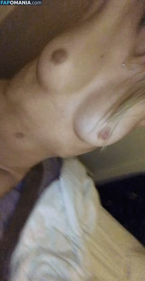 Delilah Belle Hamlin Naken Läckta Foto #54