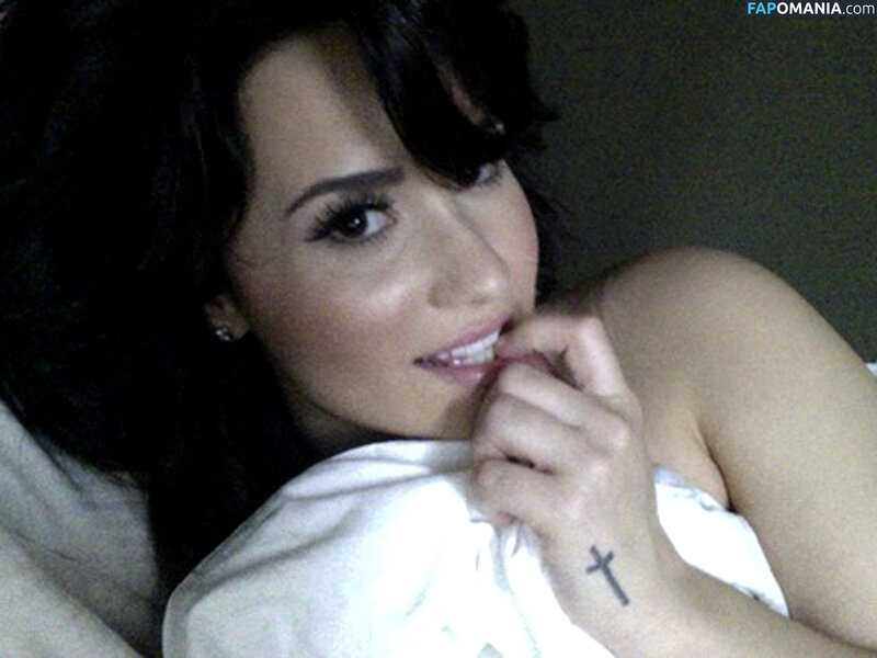 Demi Lovato Naken Läckta Foto #4