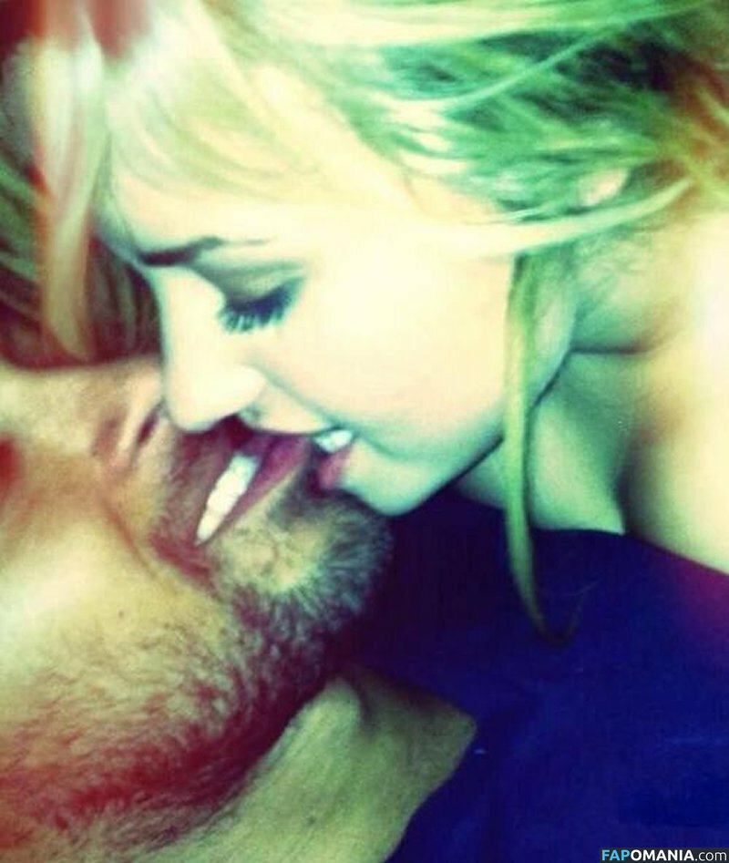 Demi Lovato Naken Läckta Foto #8