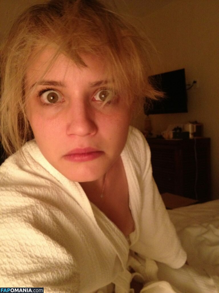 Dianna Agron Naken Läckta Foto #5