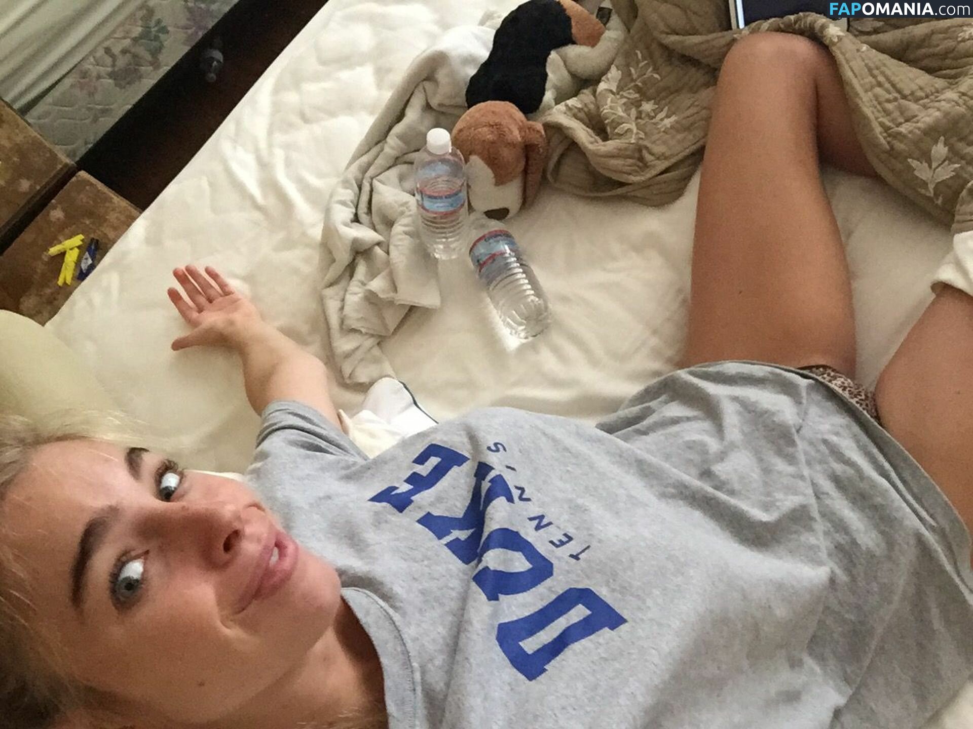 Elizabeth Turner Naken Läckta Foto #29