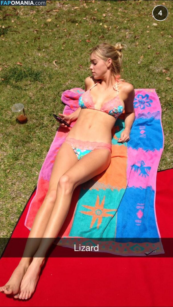 Elizabeth Turner Naken Läckta Foto #47