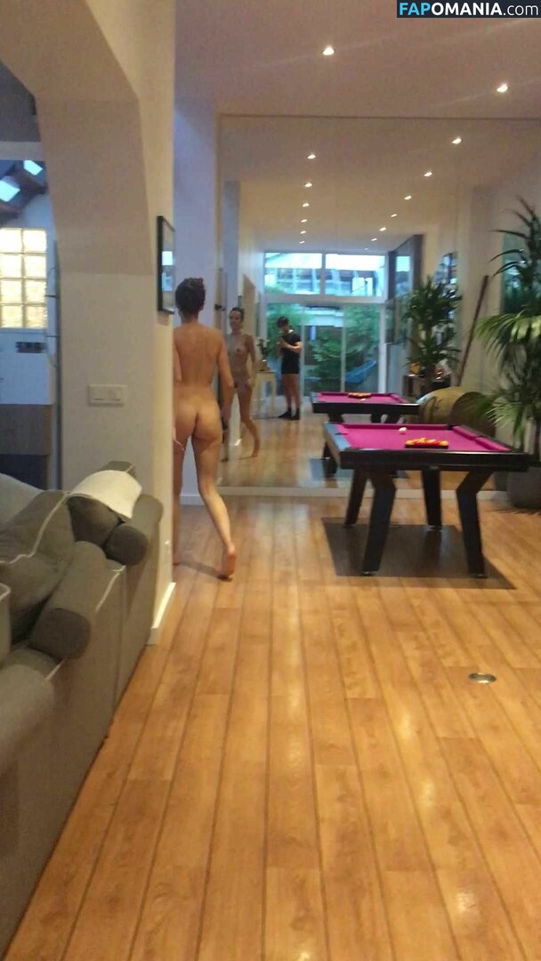 Elodie Fontan Naken Läckta Foto #5