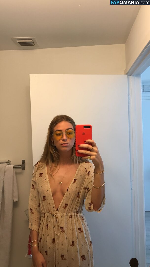 Emili Sindlev Naken Läckta Foto #12