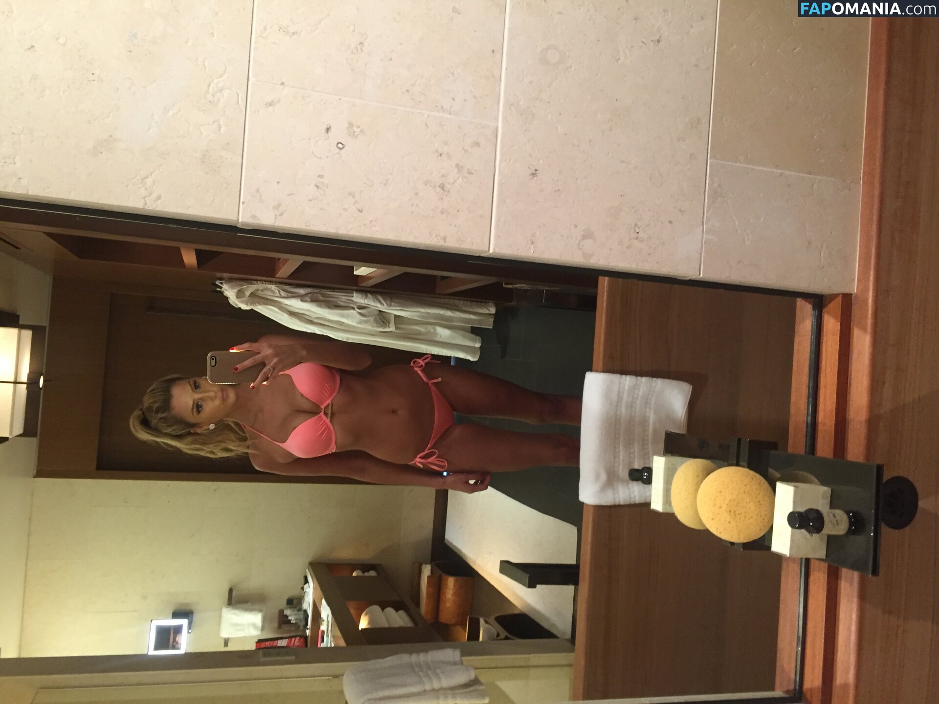 Emma Hernan Naken Läckta Foto #578