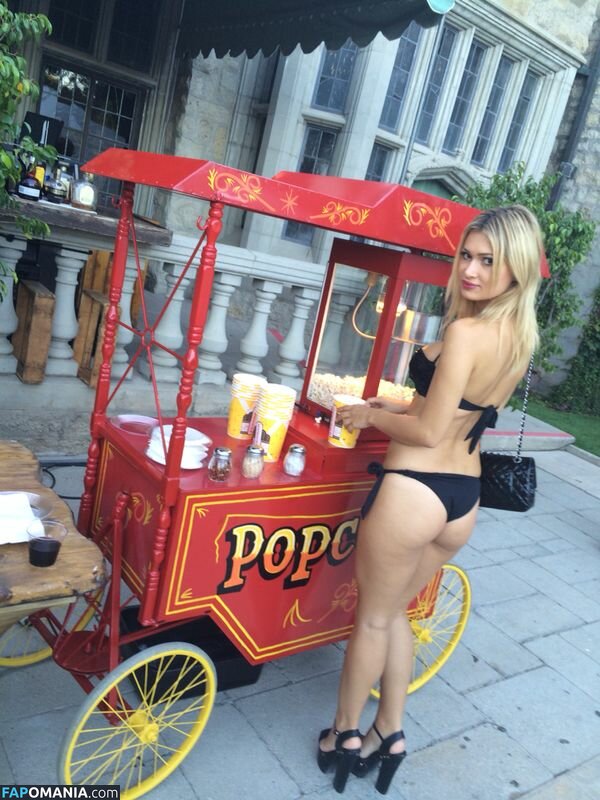 Emma Hernan Naken Läckta Foto #645