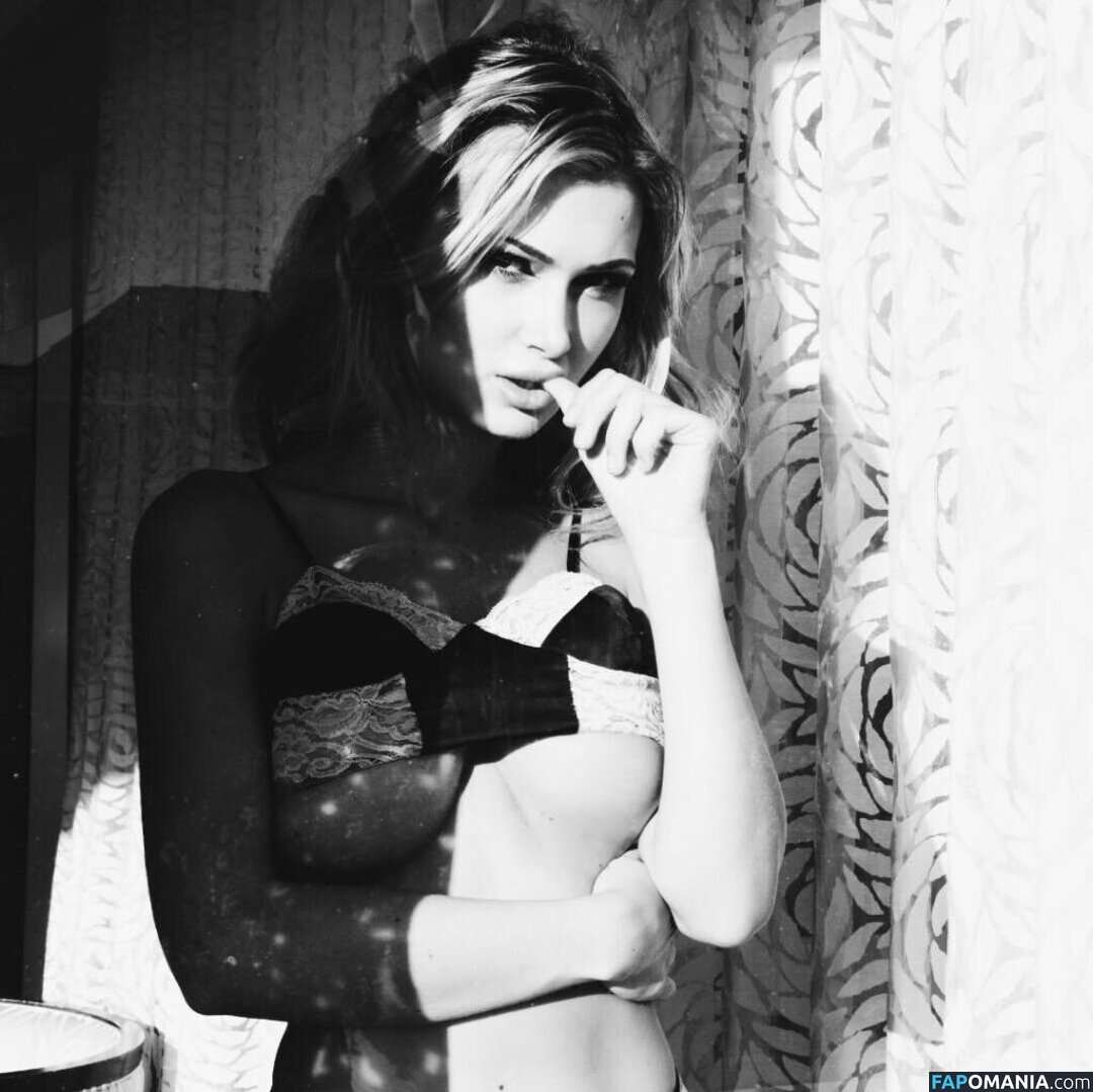 Emma Hernan Naken Läckta Foto #695