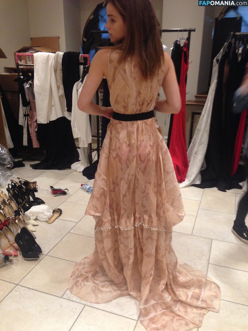 Emma Watson Naken Läckta Foto #99