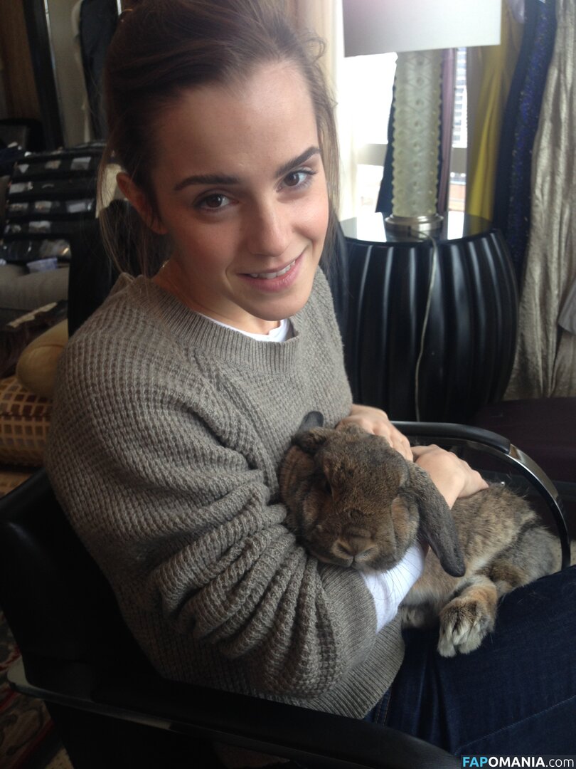 Emma Watson Naken Läckta Foto #117