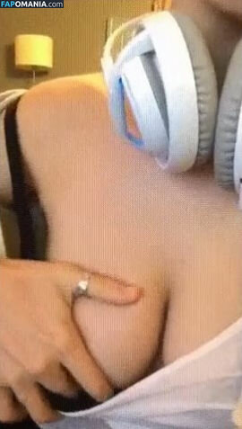 FrivolousFox Naken Läckta Foto #9