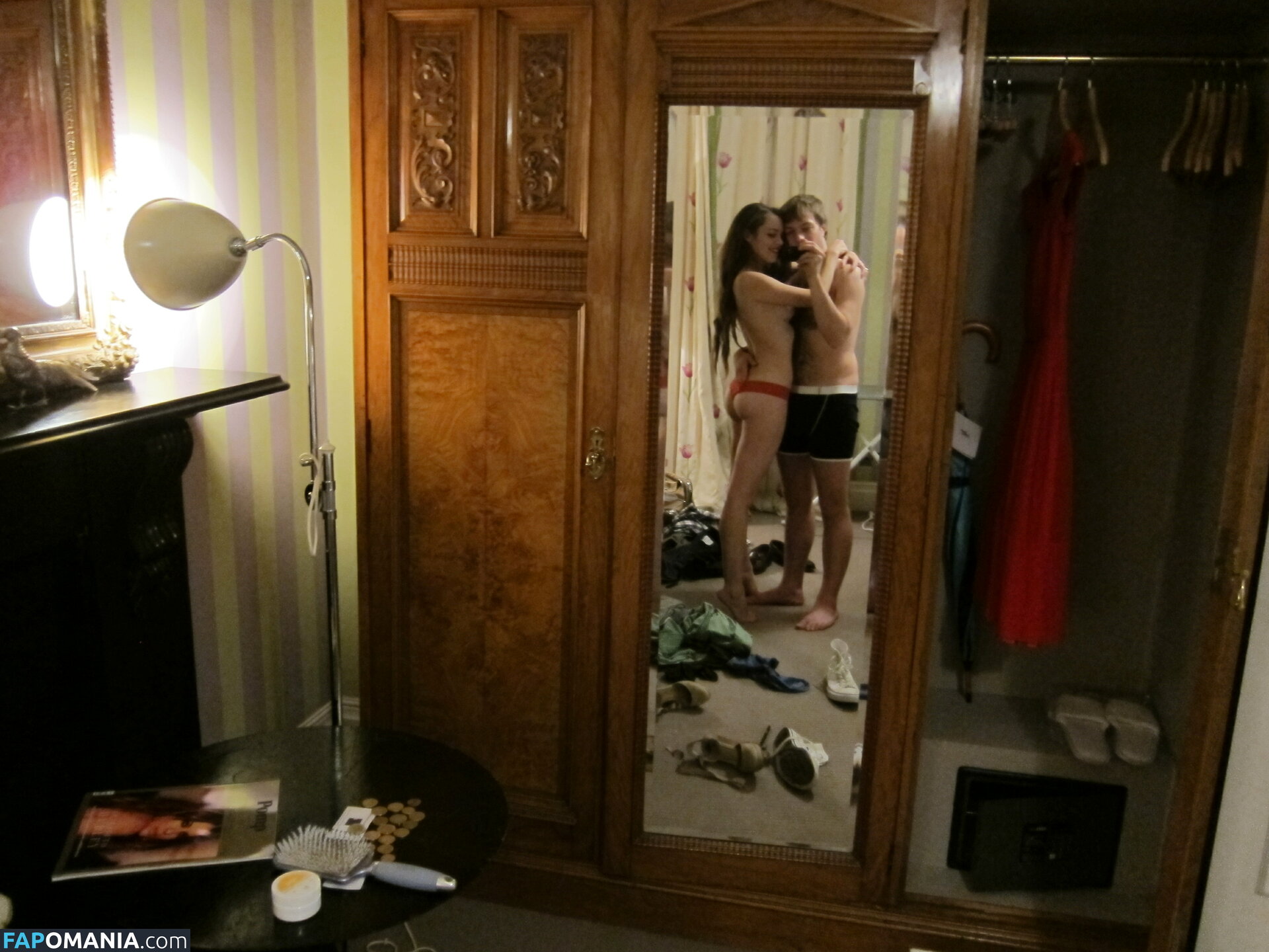 Hailey Gates And Paige Elkington Naken Läckta Foto #50