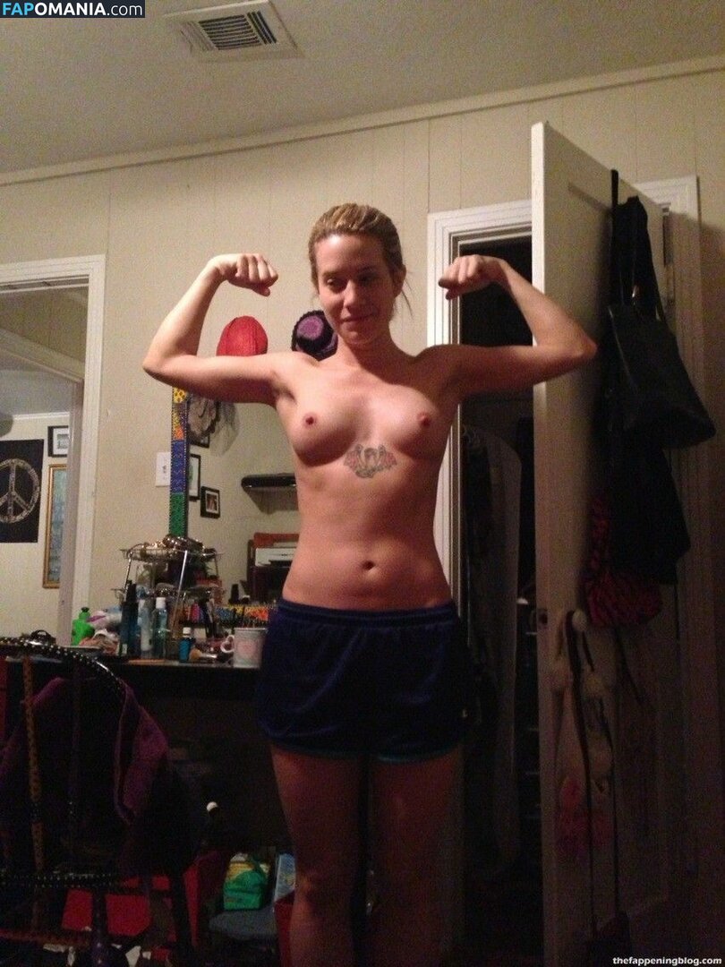 Hale Baskin Naken Läckta Foto #2