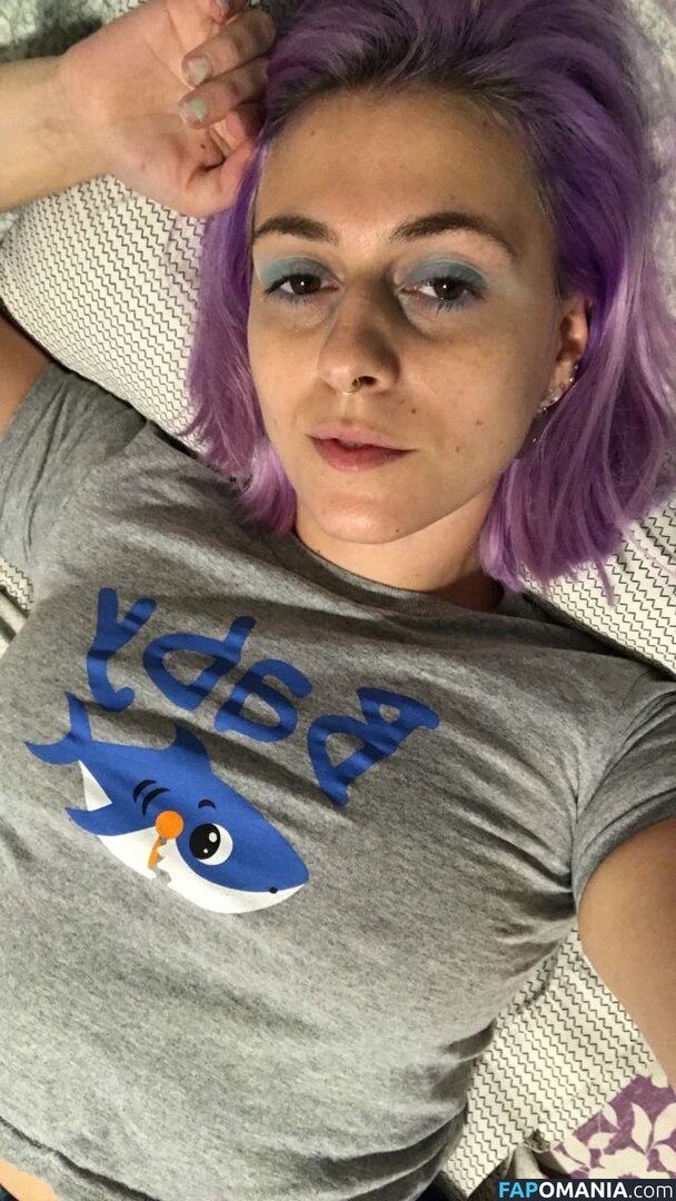 Hannah Schewel Naken Läckta Foto #3