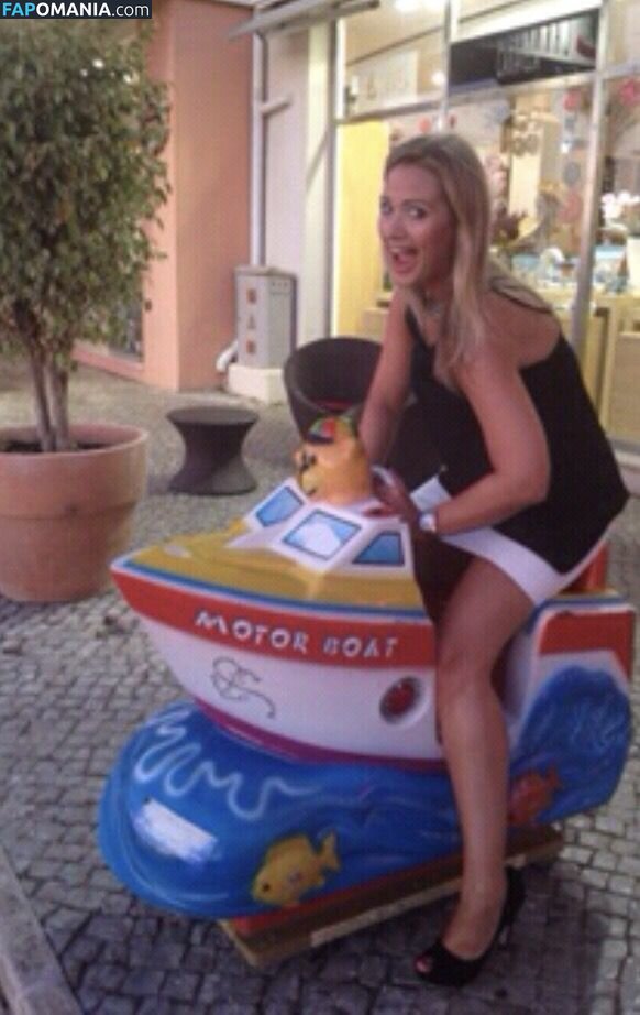 Hayley McQueen Naken Läckta Foto #24