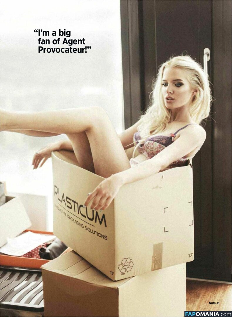Helen Flanagan Naken Läckta Foto #1