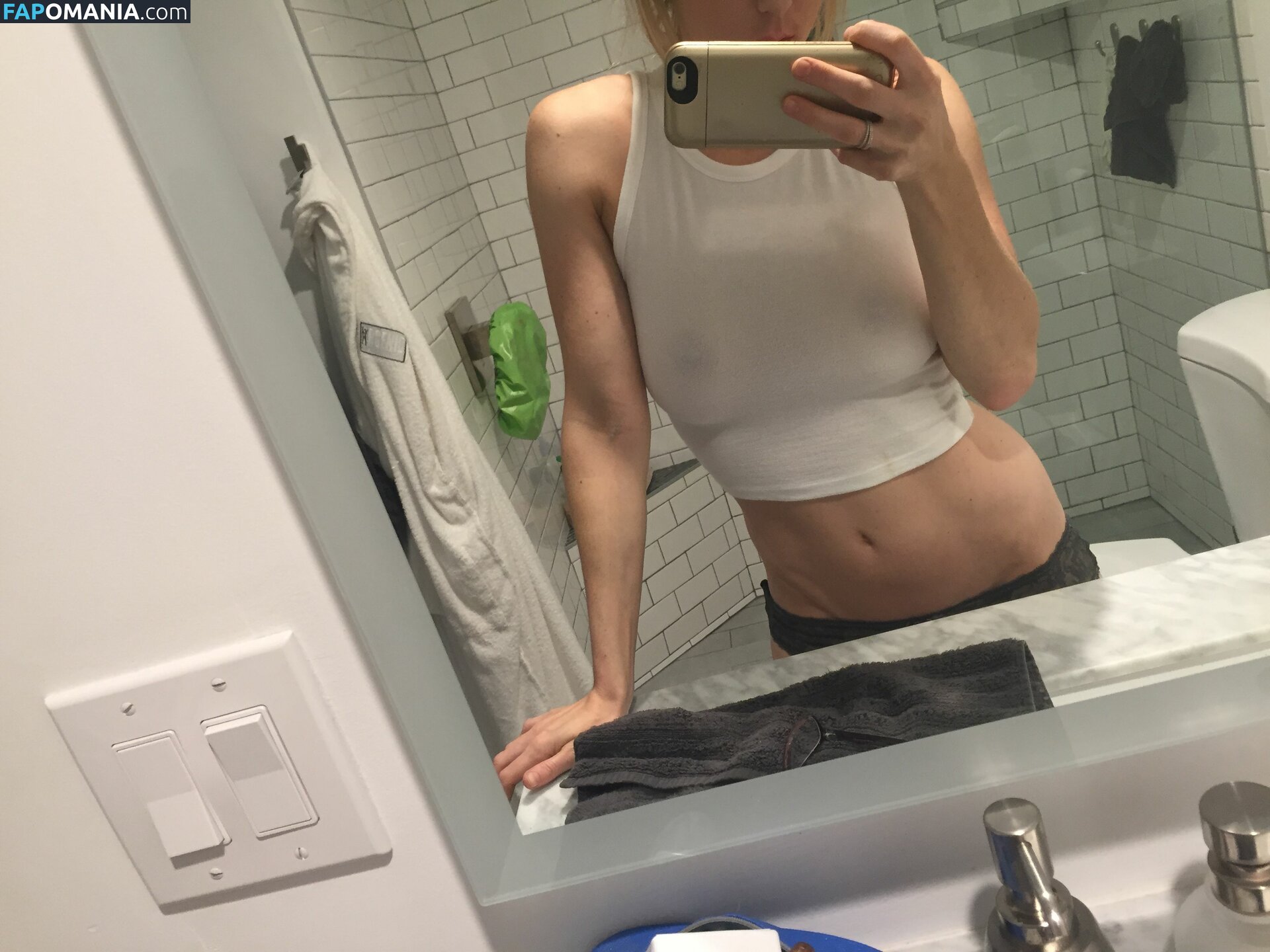 Iliza Shlesinger Naken Läckta Foto #26