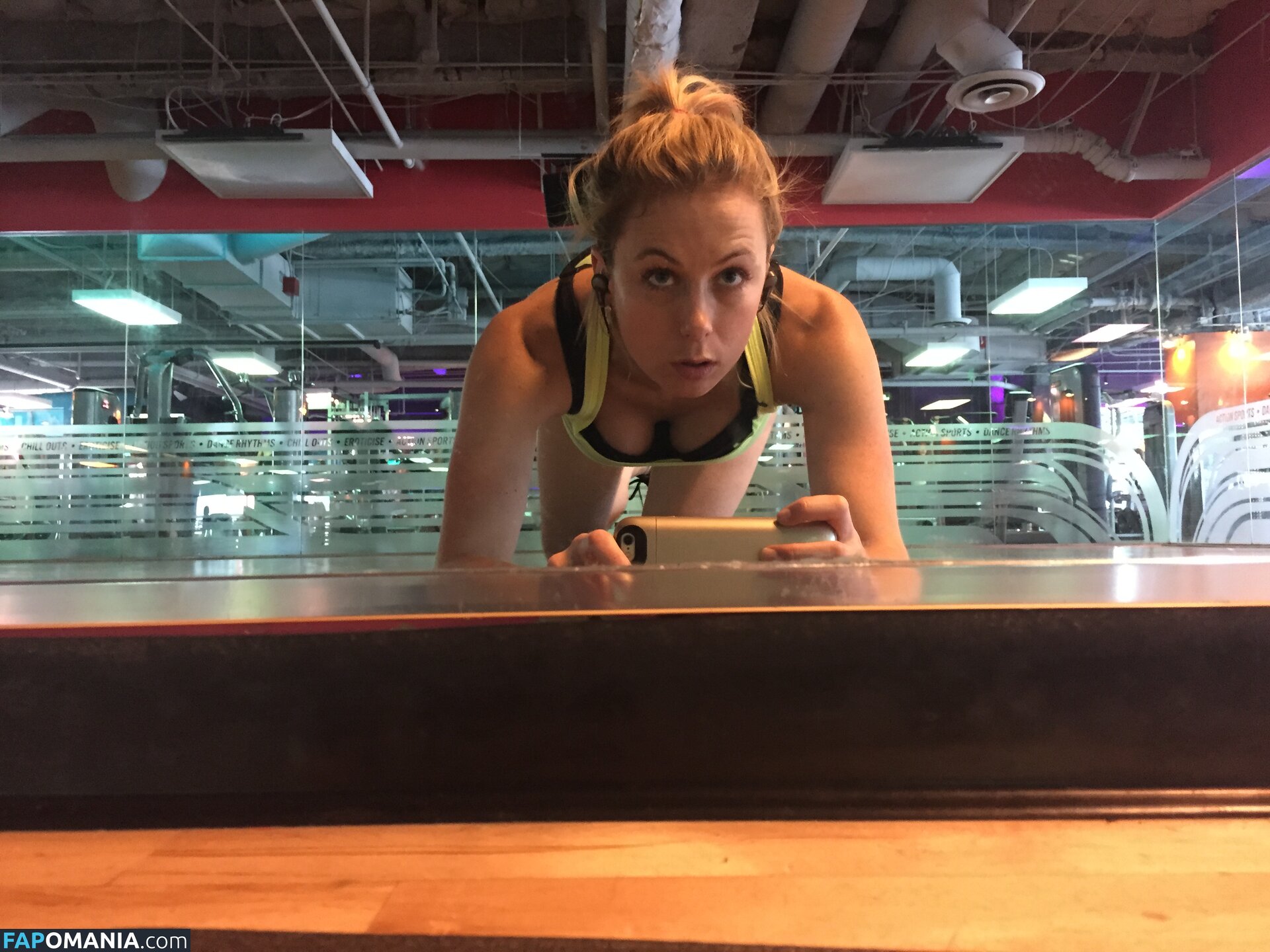 Iliza Shlesinger Naken Läckta Foto #135