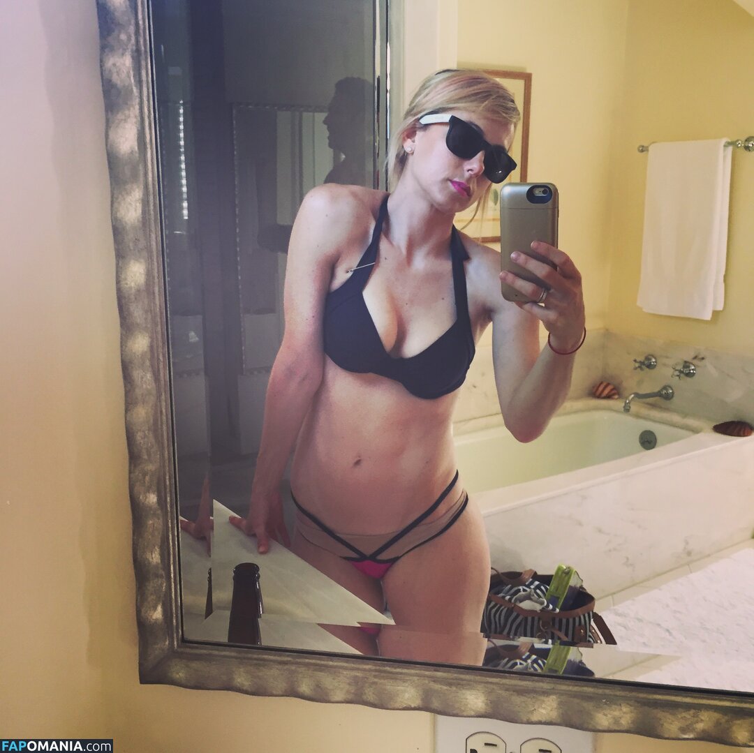 Iliza Shlesinger Naken Läckta Foto #180