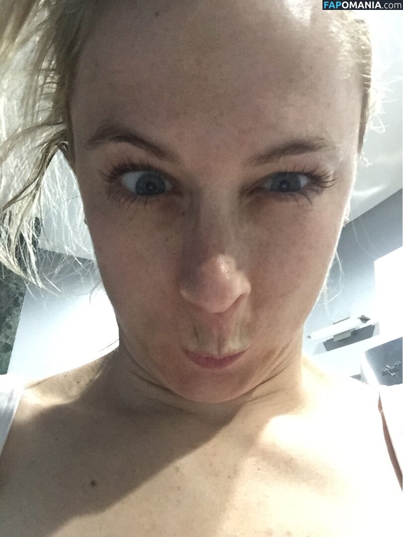 Iliza Shlesinger Naken Läckta Foto #184